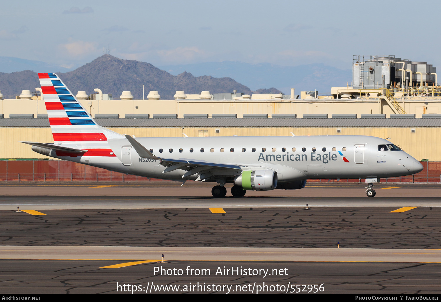 Aircraft Photo of N520SY | Embraer 175LR (ERJ-170-200LR) | American Eagle | AirHistory.net #552956