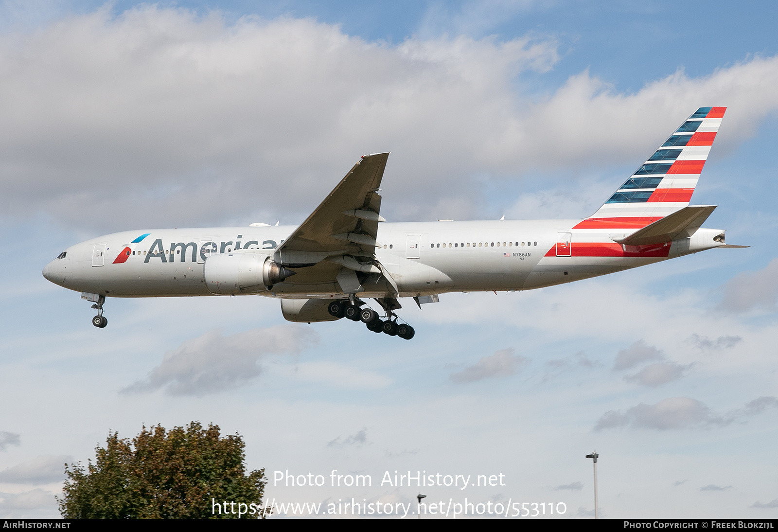 Aircraft Photo of N786AN | Boeing 777-223/ER | American Airlines | AirHistory.net #553110