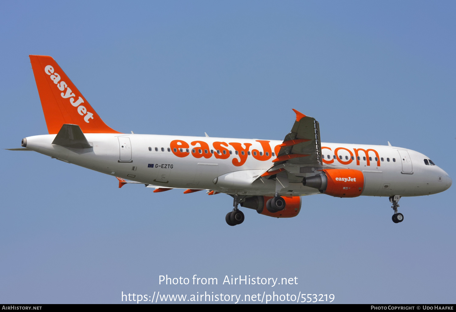 Aircraft Photo of G-EZTG | Airbus A320-214 | EasyJet | AirHistory.net #553219