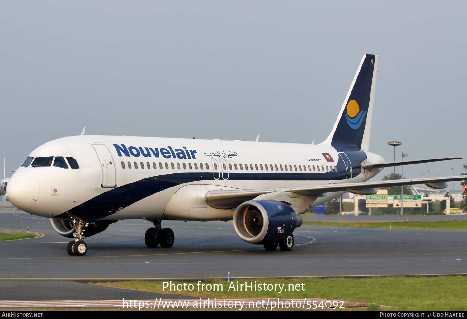 Aircraft Photo of TS-INI | Airbus A320-212 | Nouvelair Tunisie | AirHistory.net #554092