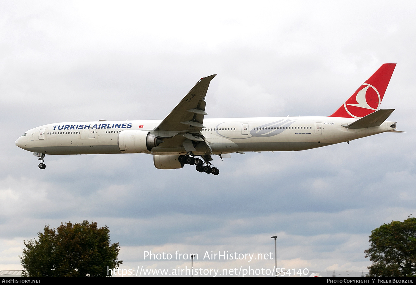 Aircraft Photo of TC-JJG | Boeing 777-3F2/ER | Turkish Airlines | AirHistory.net #554140