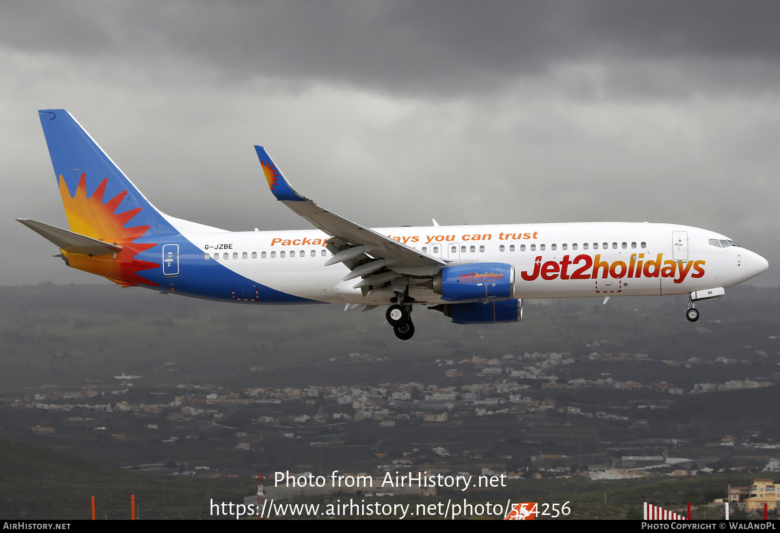 Aircraft Photo of G-JZBE | Boeing 737-800 | Jet2 Holidays | AirHistory.net #554256