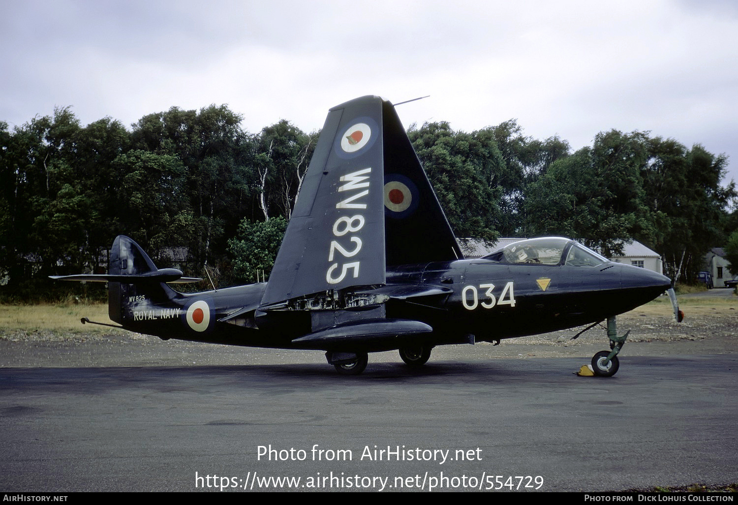 Aircraft Photo of WV825 | Hawker Sea Hawk FGA6 | UK - Navy | AirHistory.net #554729