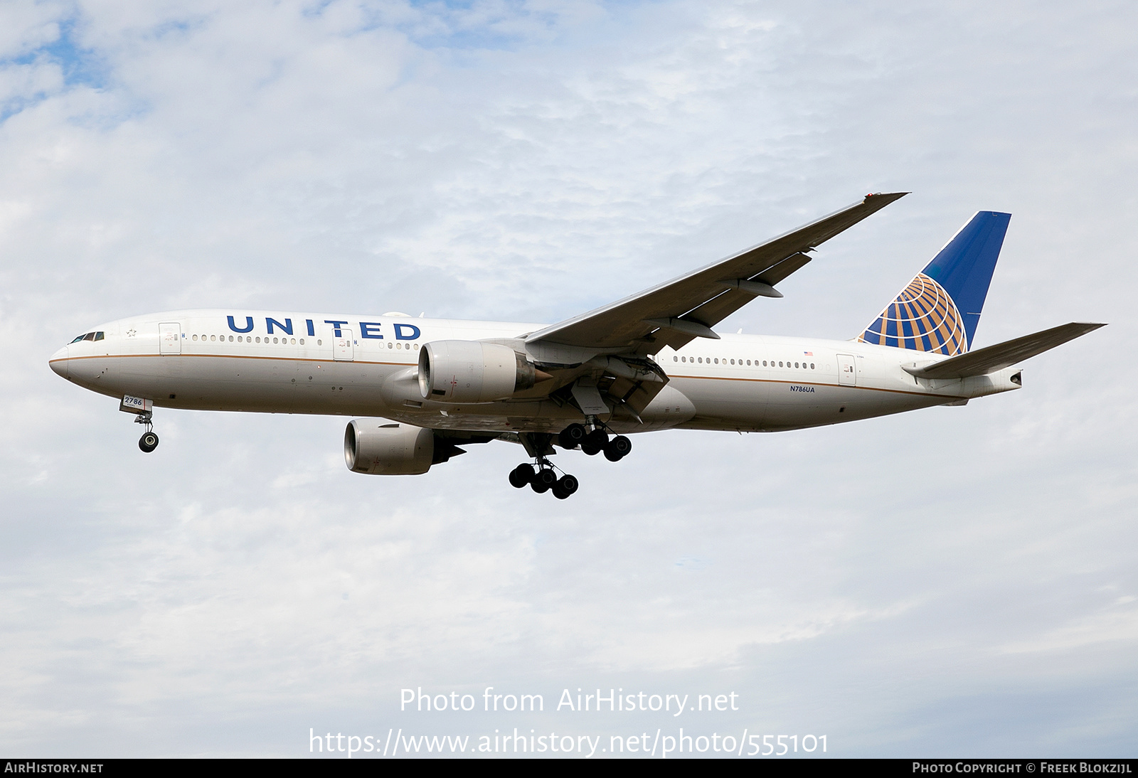 Aircraft Photo of N786UA | Boeing 777-222/ER | United Airlines | AirHistory.net #555101