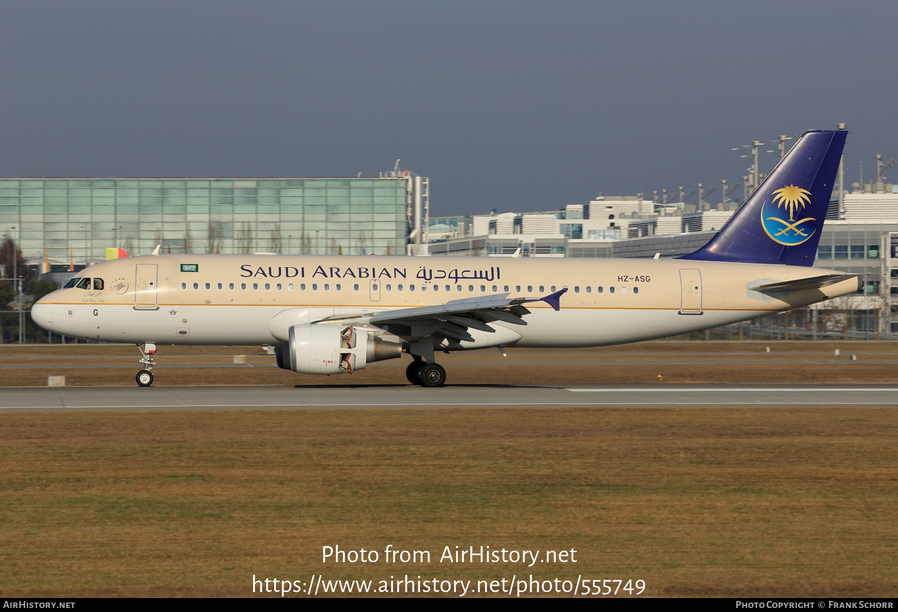 Aircraft Photo of HZ-ASG | Airbus A320-214 | Saudi Arabian Airlines | AirHistory.net #555749