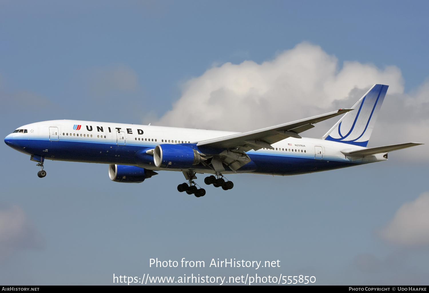 Aircraft Photo of N209UA | Boeing 777-222/ER | United Airlines | AirHistory.net #555850