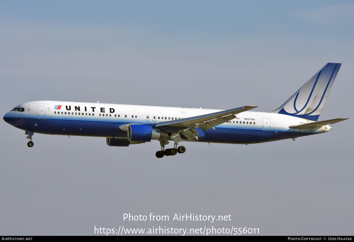 Aircraft Photo of N657UA | Boeing 767-322/ER | United Airlines | AirHistory.net #556011