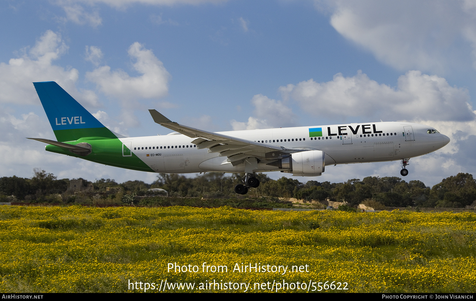 Aircraft Photo of EC-MOU | Airbus A330-202 | Level | AirHistory.net #556622