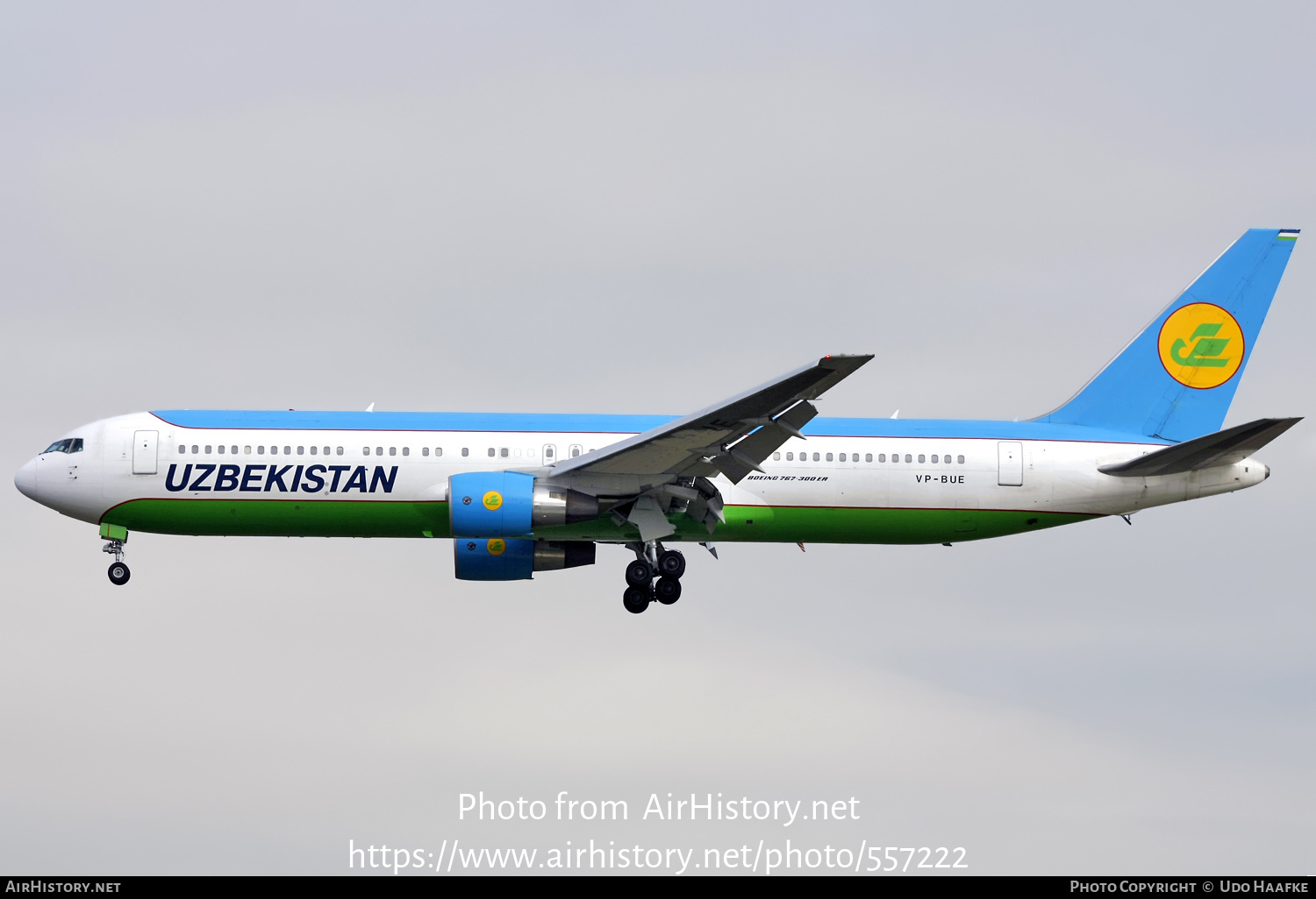 Aircraft Photo of VP-BUE | Boeing 767-3CB/ER | Uzbekistan Airways | AirHistory.net #557222