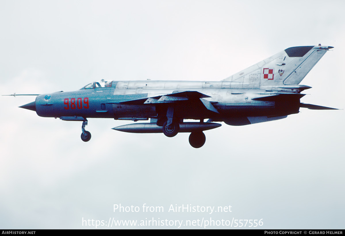 Aircraft Photo of 9809 | Mikoyan-Gurevich MiG-21bis | AirHistory.net #557556