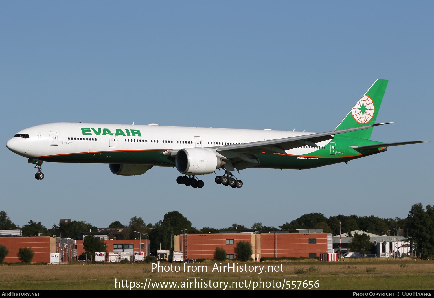 Aircraft Photo of B-16712 | Boeing 777-35E/ER | EVA Air | AirHistory.net #557656