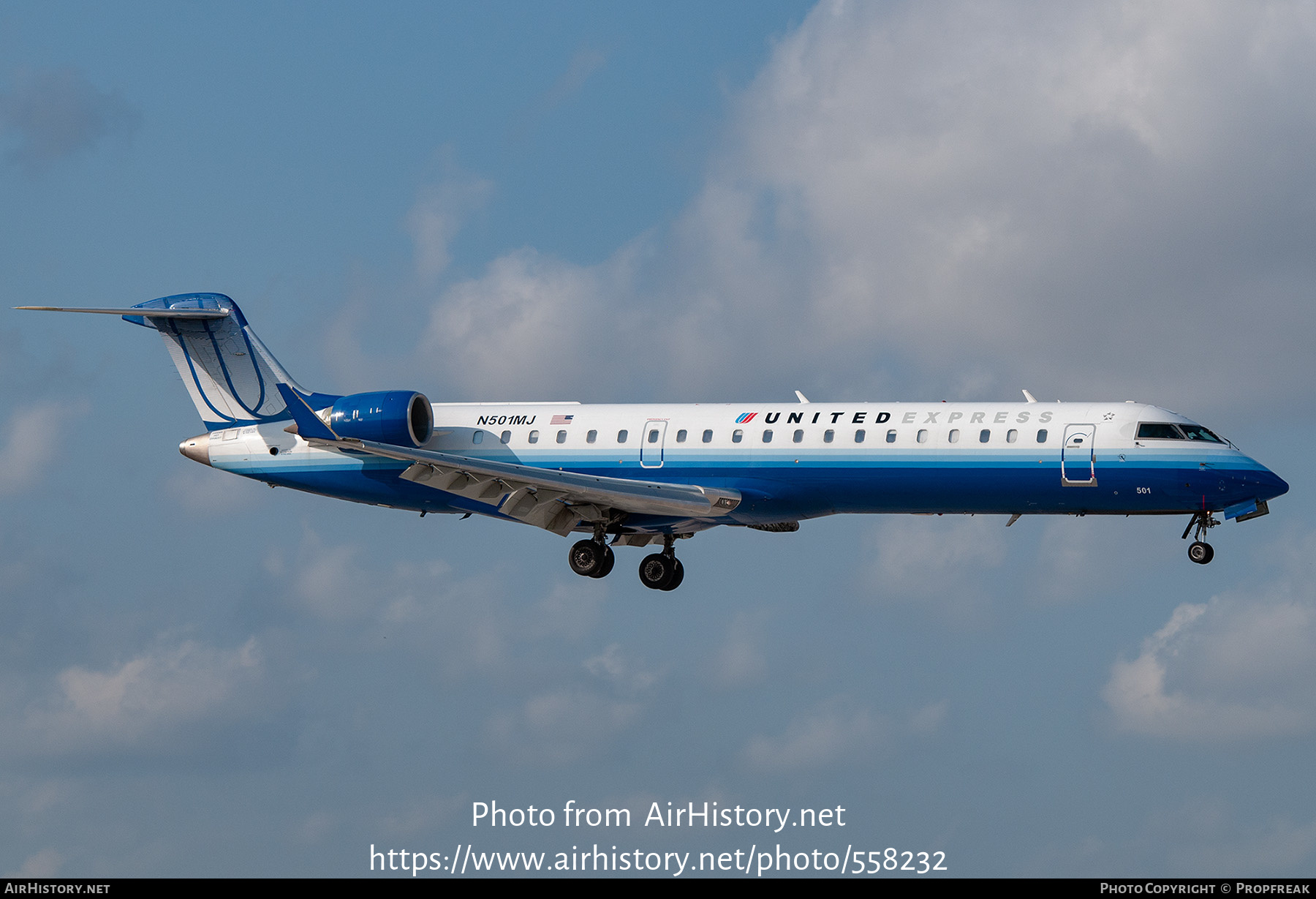 Aircraft Photo of N501MJ | Bombardier CRJ-550 (CL-600-2C11) | United ...