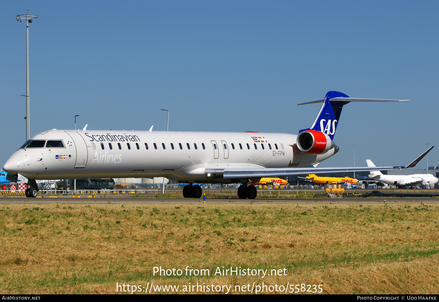 Aircraft Photo of EI-FPW | Bombardier CRJ-900LR (CL-600-2D24) | Scandinavian Airlines - SAS | AirHistory.net #558235