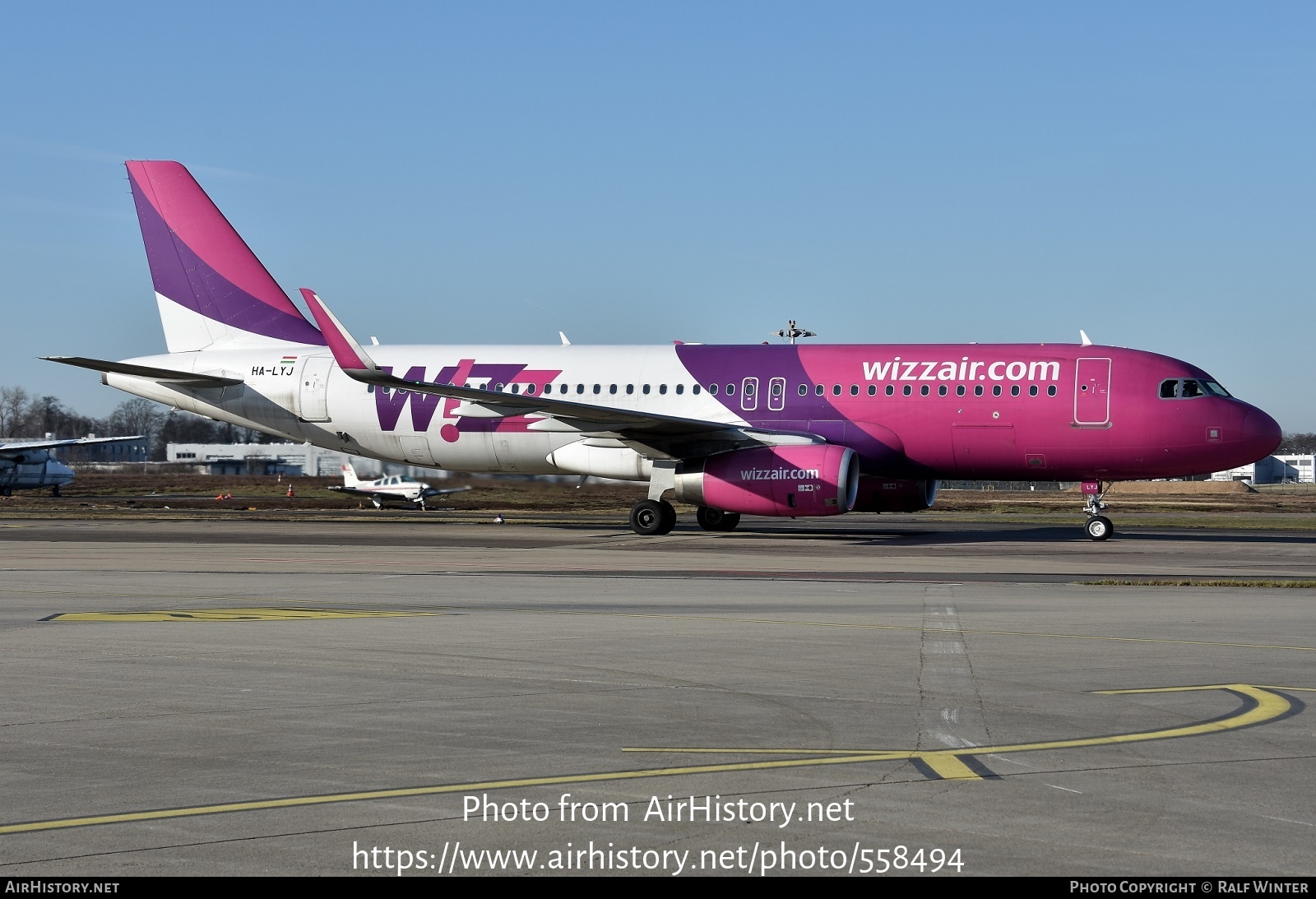 Aircraft Photo of HA-LYJ | Airbus A320-232 | Wizz Air | AirHistory.net #558494