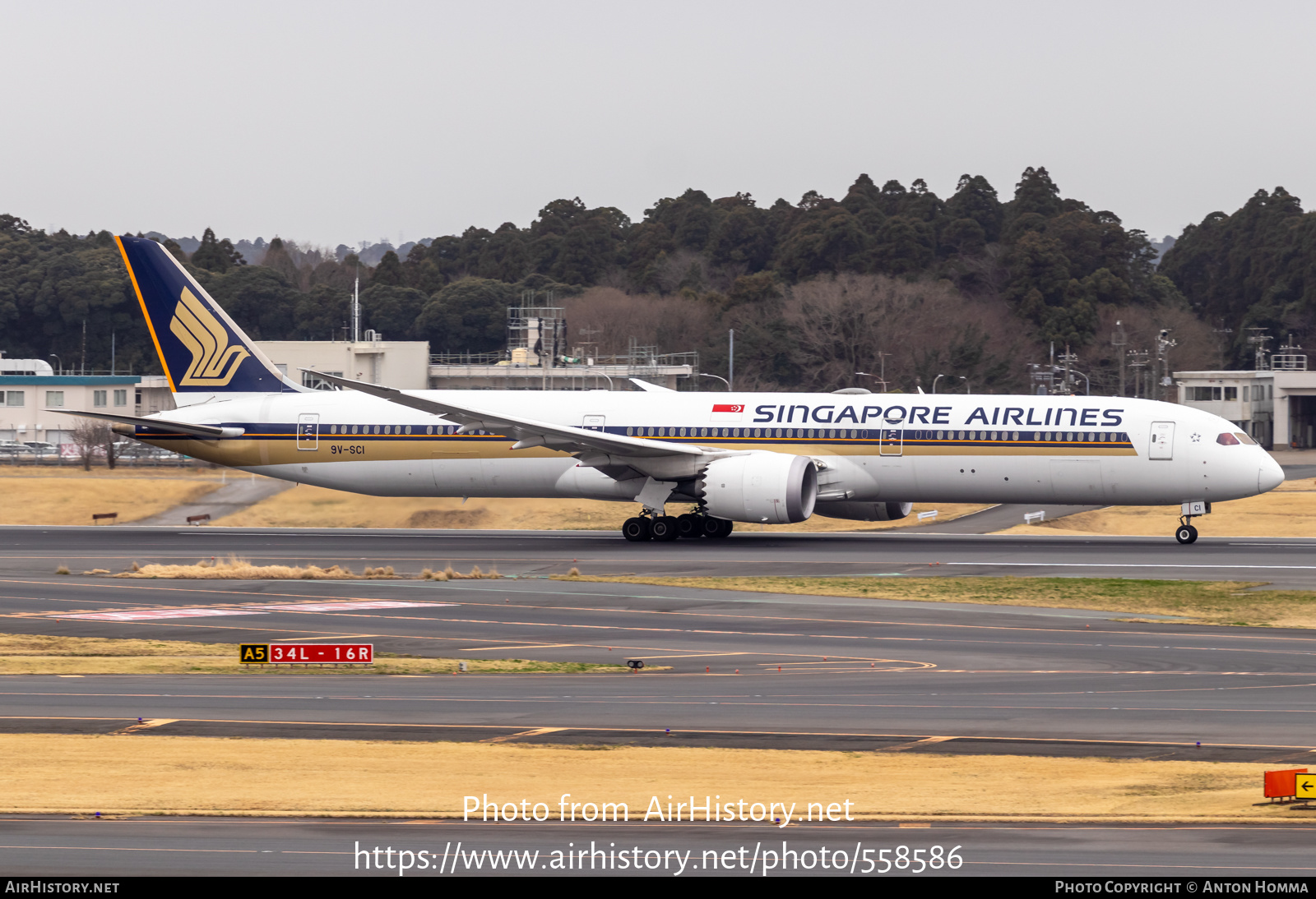 Aircraft Photo of 9V-SCI | Boeing 787-10 Dreamliner | Singapore Airlines | AirHistory.net #558586