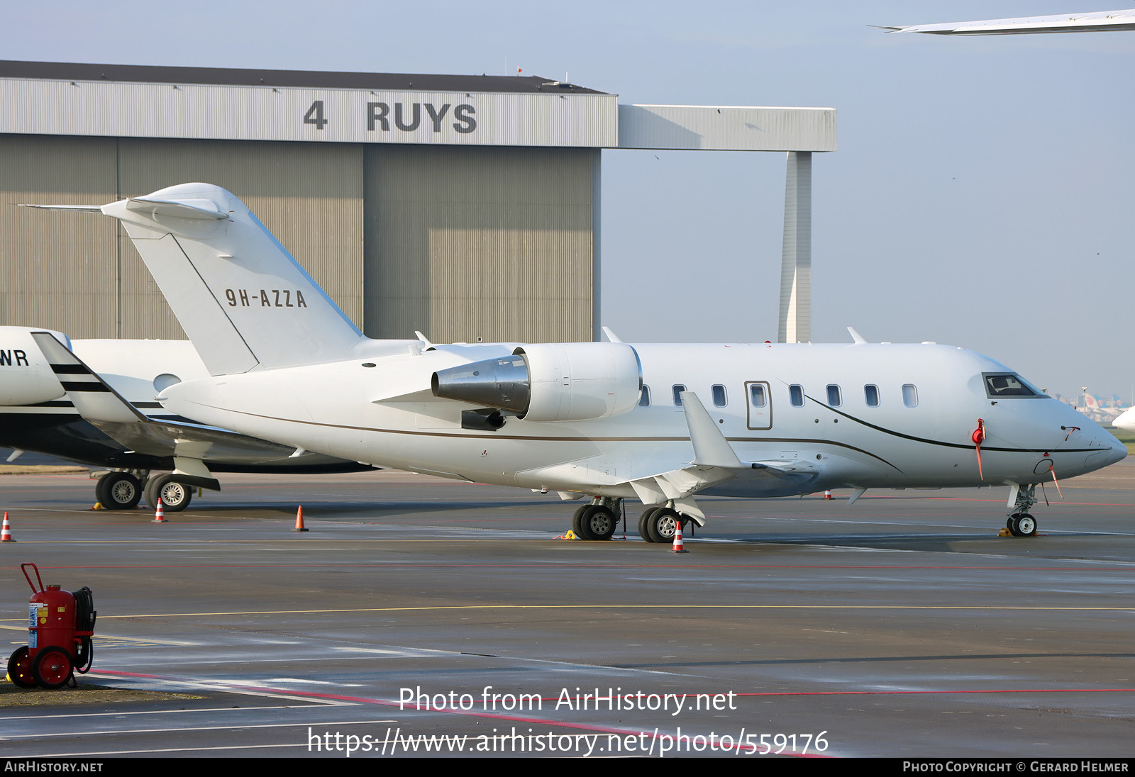 Aircraft Photo of 9H-AZZA | Bombardier Challenger 605 (CL-600-2B16) | AirHistory.net #559176