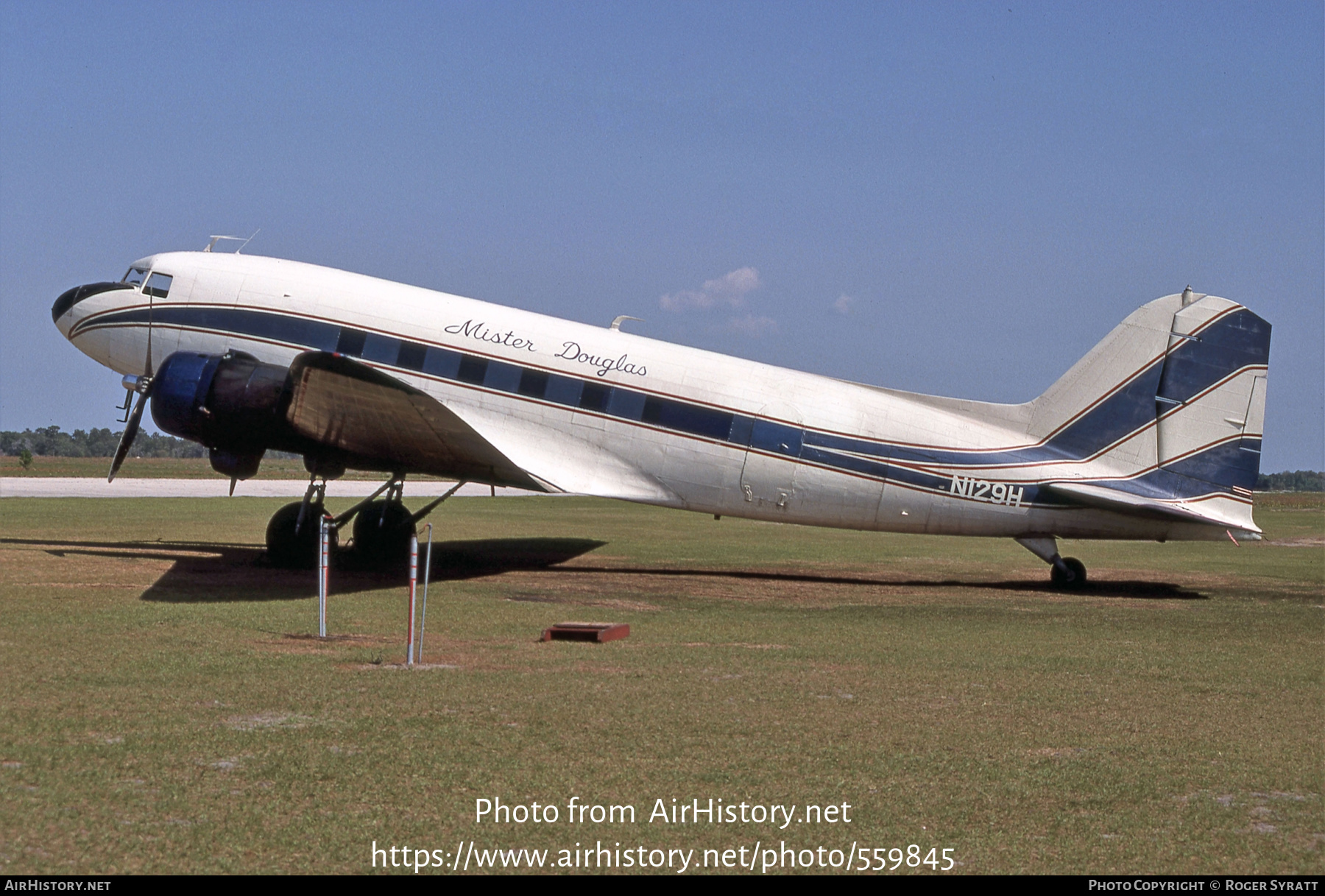 Aircraft Photo of N129H | Douglas DC-3A-197E | AirHistory.net #559845