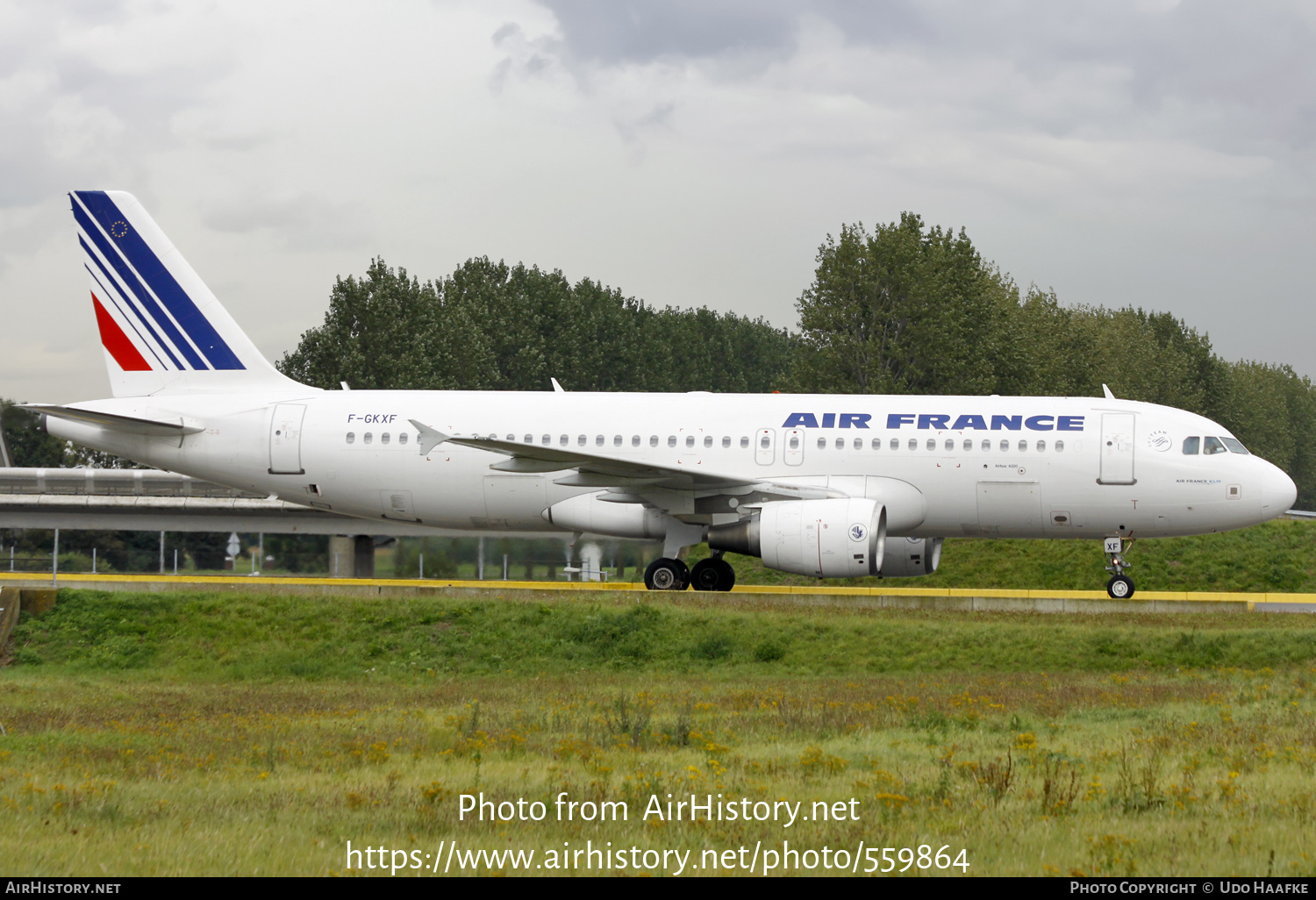 Aircraft Photo of F-GKXF | Airbus A320-214 | Air France | AirHistory.net #559864