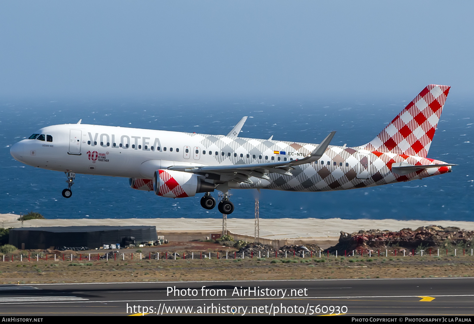 Aircraft Photo of EC-NTU | Airbus A320-214 | Volotea | AirHistory.net #560930