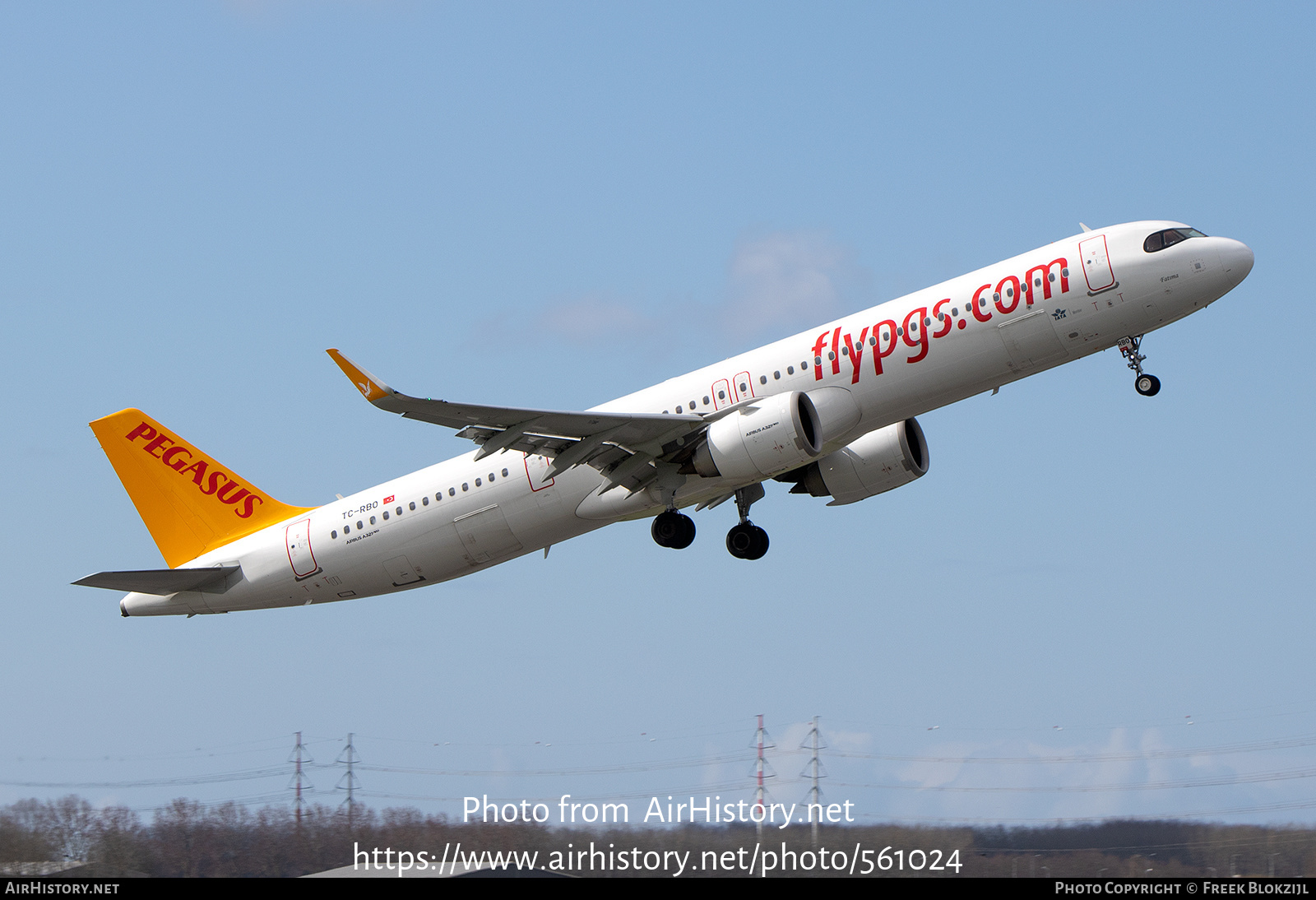 Aircraft Photo of TC-RBO | Airbus A321-251NX | Pegasus Airlines | AirHistory.net #561024