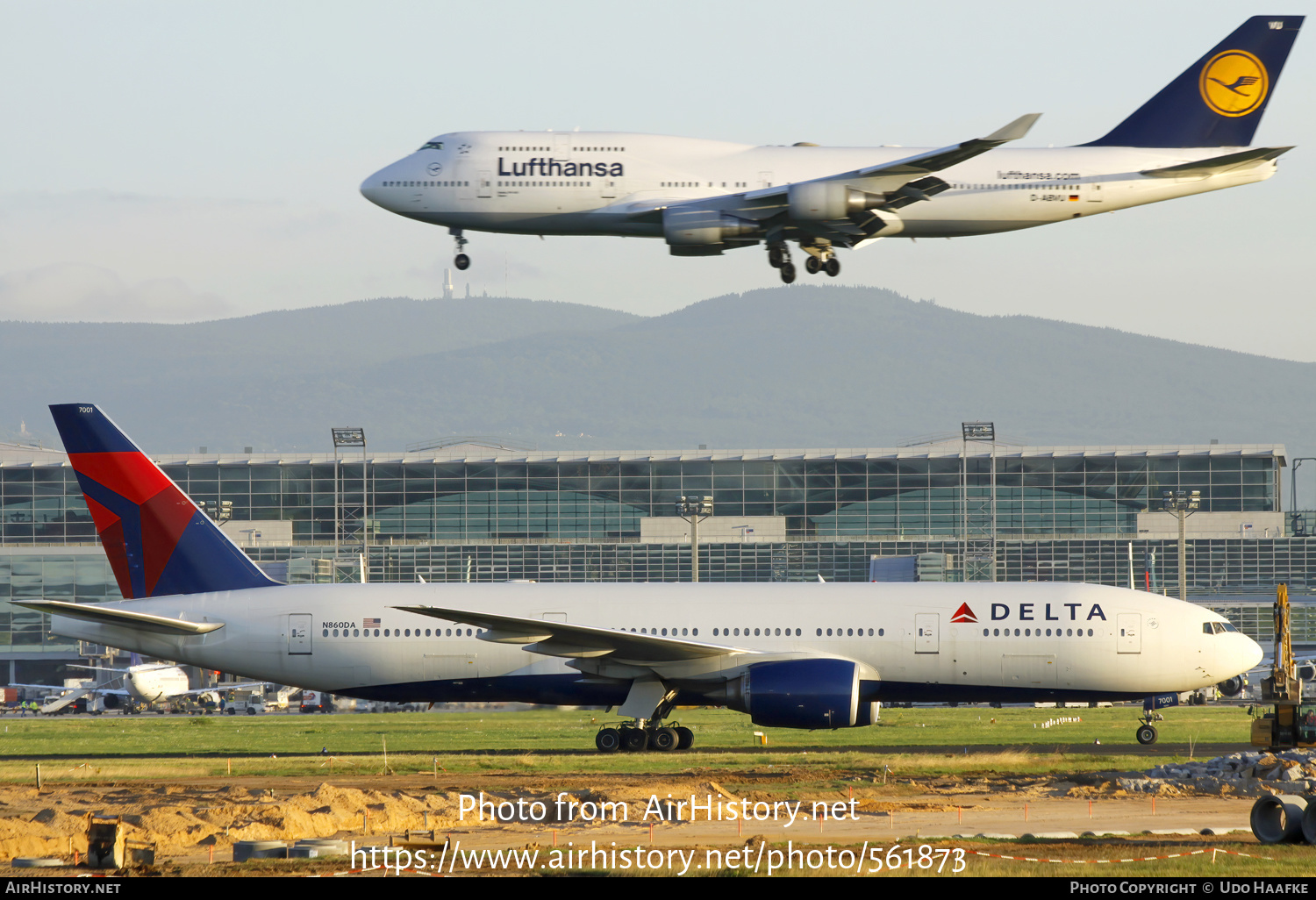 Aircraft Photo of N860DA | Boeing 777-232/ER | Delta Air Lines | AirHistory.net #561873