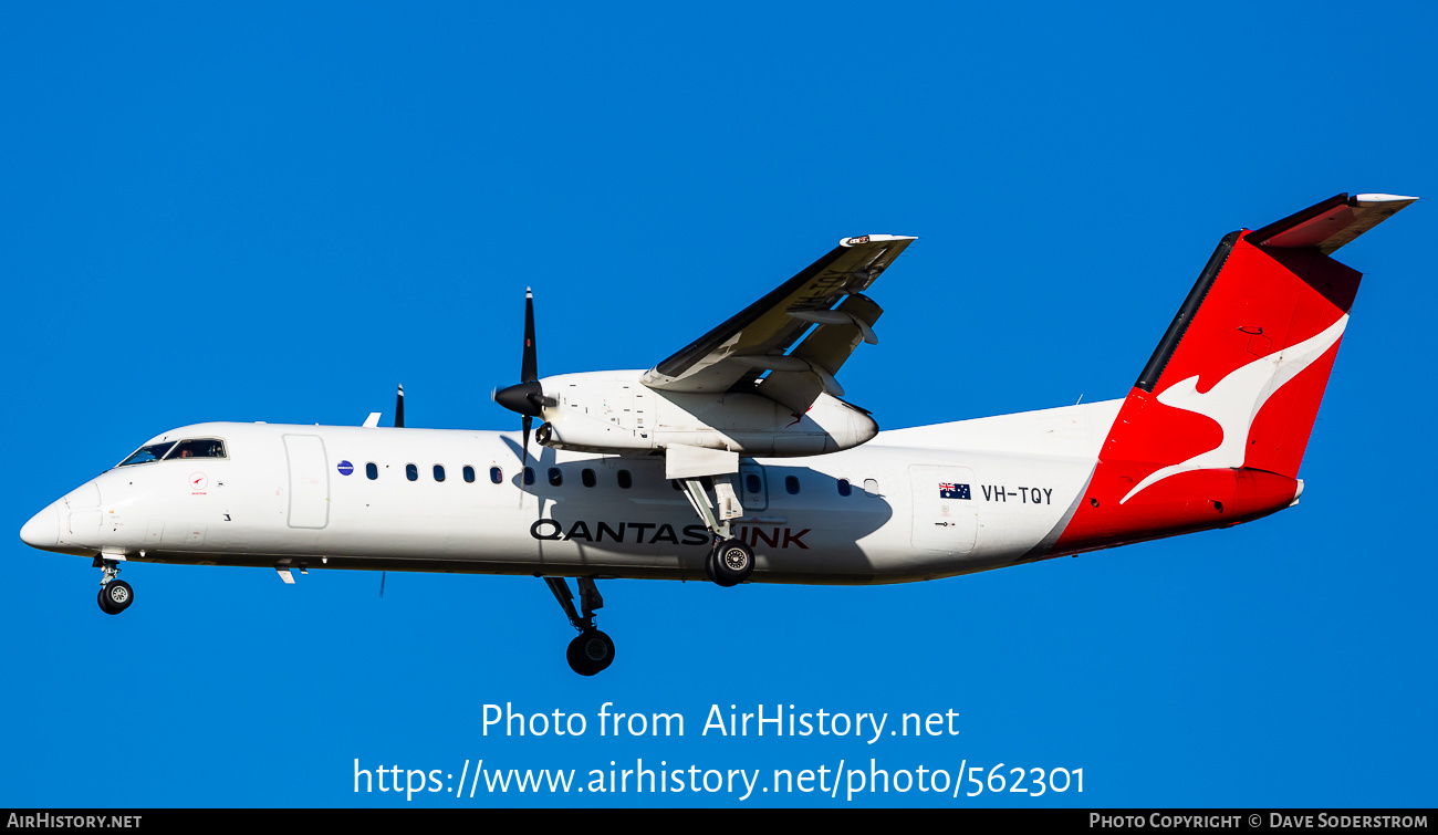 Aircraft Photo of VH-TQY | Bombardier DHC-8-315Q Dash 8 | QantasLink | AirHistory.net #562301