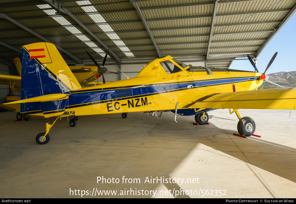 Aircraft Photo of EC-NZM | Air Tractor AT-802A | AirHistory.net #562352