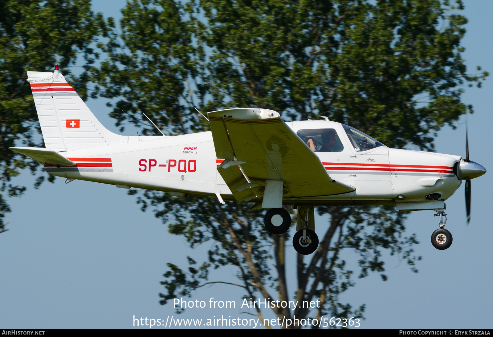 Aircraft Photo of SP-PQO | Piper PA-28R-201 Arrow III | AirHistory.net #562363