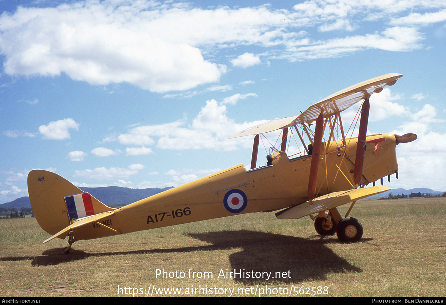 Aircraft Photo of VH-NEI / A17-166 | De Havilland D.H. 82A Tiger Moth | Australia - Air Force | AirHistory.net #562588