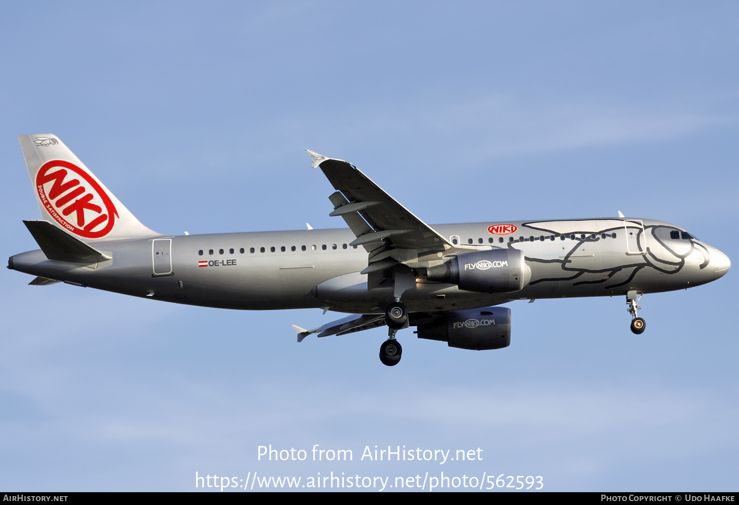 Aircraft Photo of OE-LEE | Airbus A320-214 | Niki | AirHistory.net #562593