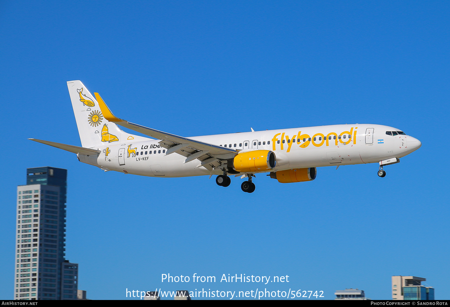 Aircraft Photo of LV-KEF | Boeing 737-8U3 | FlyBondi | AirHistory.net #562742