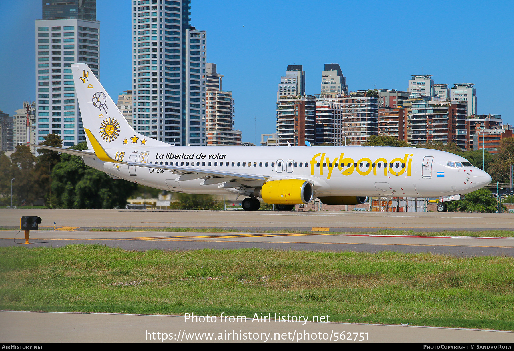 Aircraft Photo of LV-KGN | Boeing 737-8HX | FlyBondi | AirHistory.net #562751