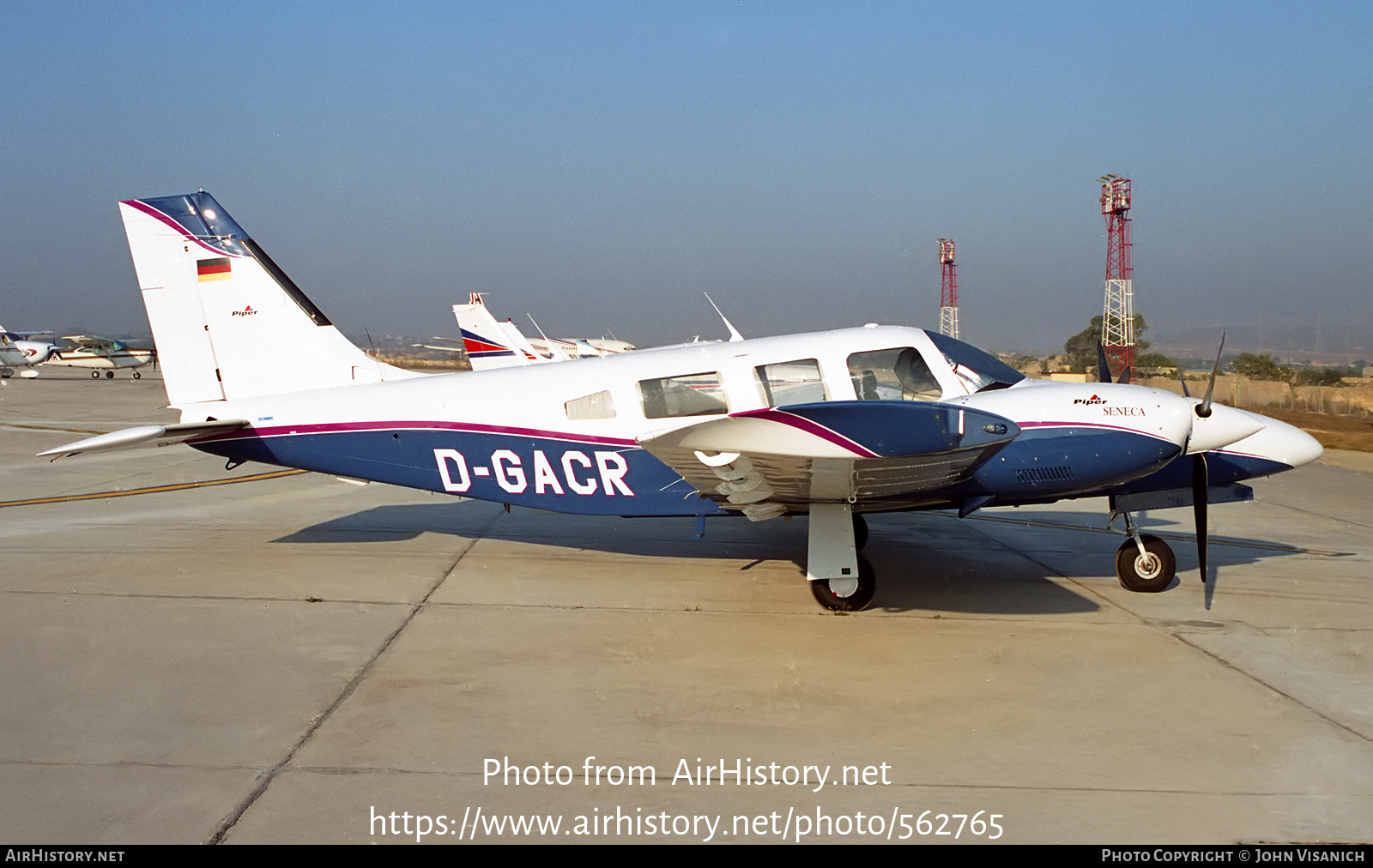 Aircraft Photo of D-GACR | Piper PA-34-220T Seneca III | AirHistory.net #562765