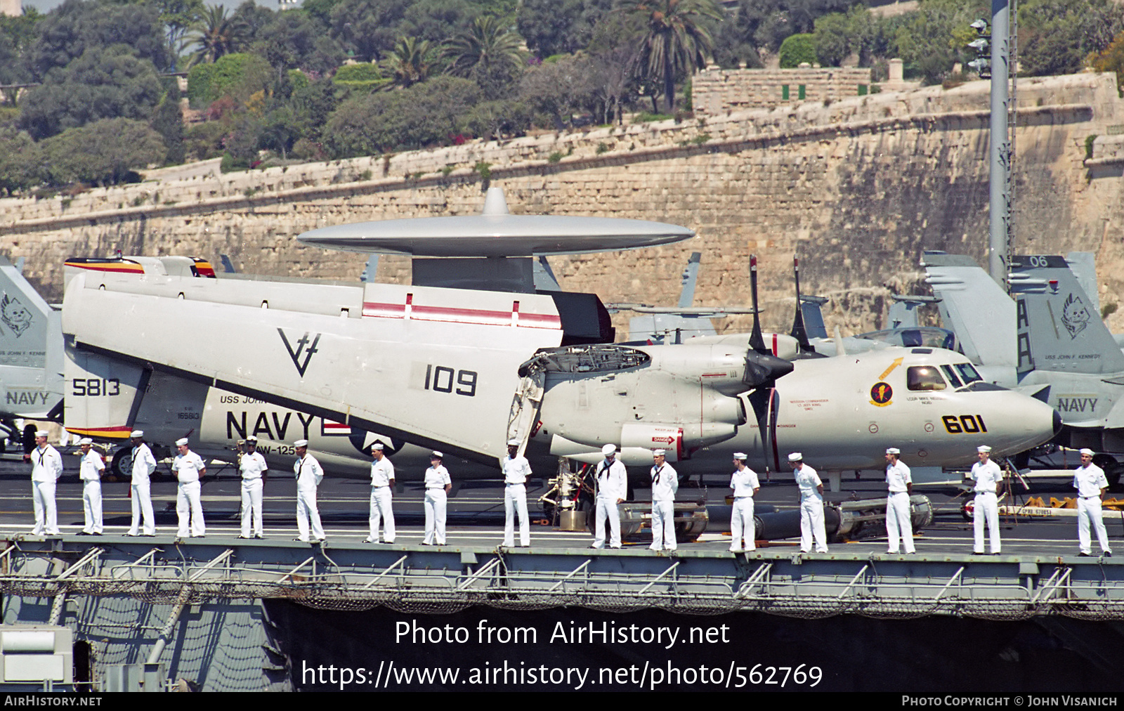 Aircraft Photo of 165813 / 5813 | Grumman E-2C Hawkeye | USA - Navy | AirHistory.net #562769