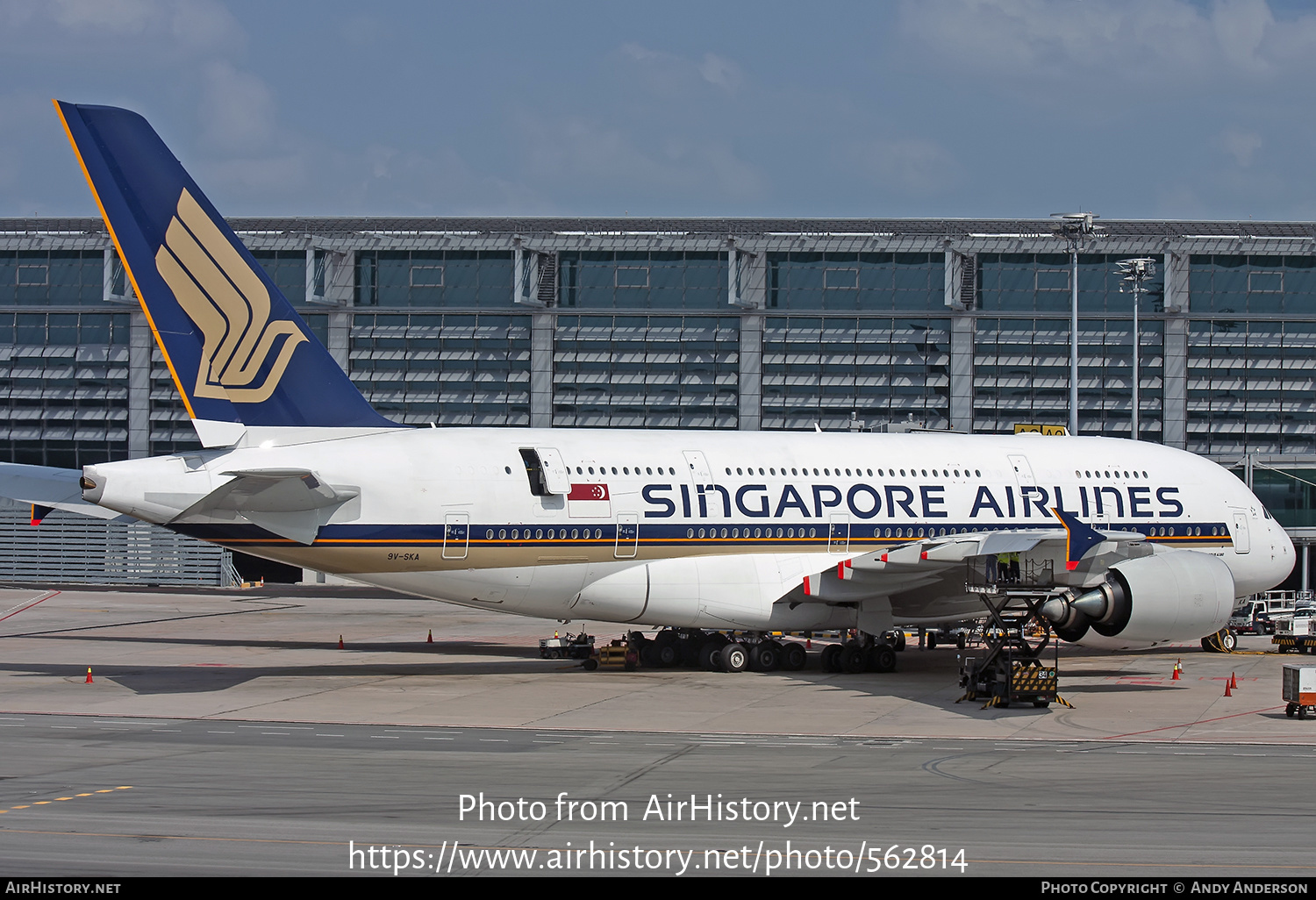 Aircraft Photo of 9V-SKA | Airbus A380-841 | Singapore Airlines | AirHistory.net #562814