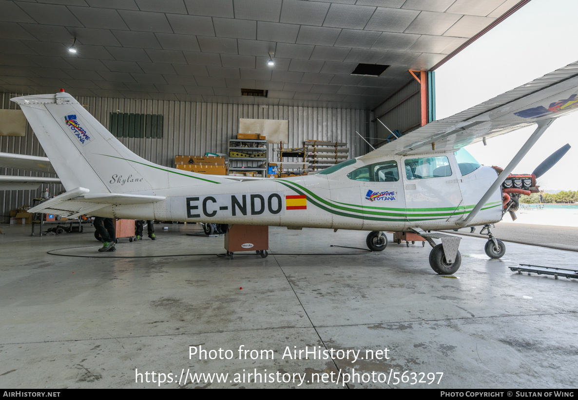 Aircraft Photo of EC-NDO | Cessna 182K Skylane | Skydive Totana | AirHistory.net #563297