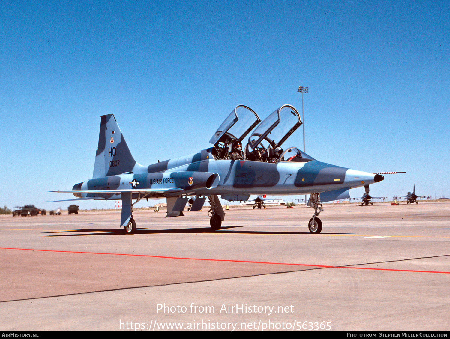 Aircraft Photo of 61-0807 / 10807 | Northrop AT-38B Talon | USA - Air Force | AirHistory.net #563365