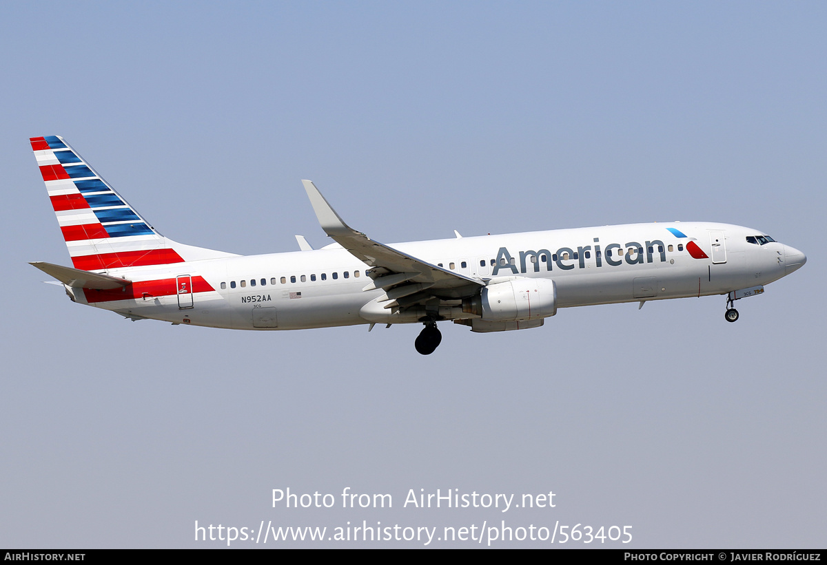 Aircraft Photo of N952AA | Boeing 737-823 | American Airlines | AirHistory.net #563405