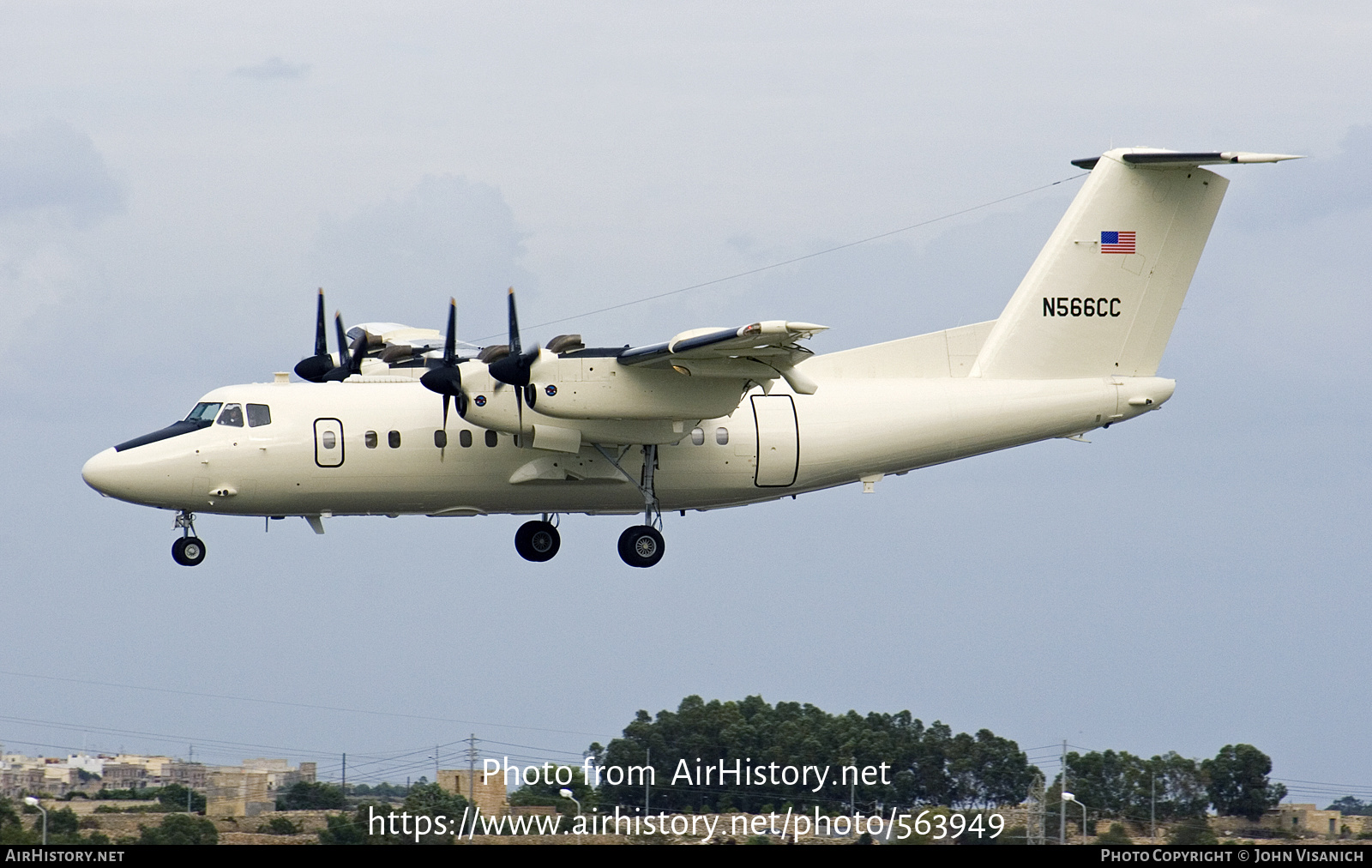 Aircraft Photo of N566CC | De Havilland Canada DHC-7-102 Dash 7 | AirHistory.net #563949