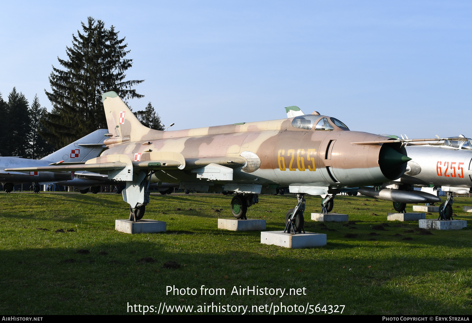 Aircraft Photo of 6265 | Sukhoi Su-20R | Poland - Air Force | AirHistory.net #564327