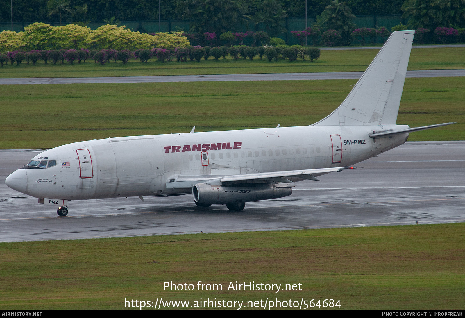 Aircraft Photo of 9M-PMZ | Boeing 737-209/Adv(F) | Transmile Air Services | AirHistory.net #564684