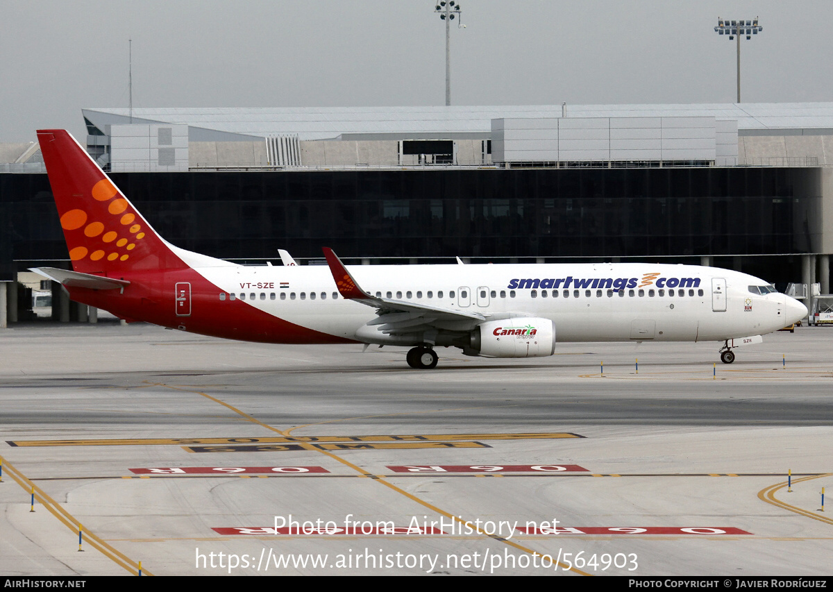 Aircraft Photo of VT-SZE | Boeing 737-86N | Smartwings | AirHistory.net #564903