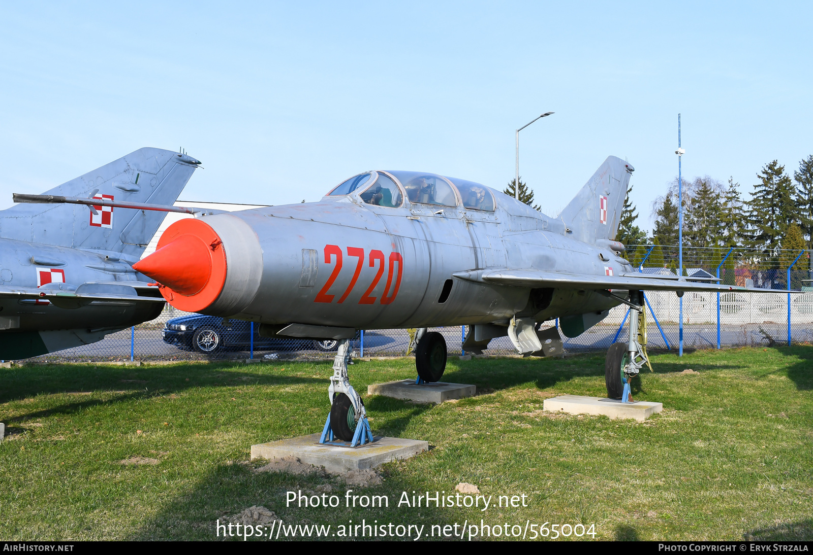 Aircraft Photo of 2720 | Mikoyan-Gurevich MiG-21U-600 | Poland - Air Force | AirHistory.net #565004