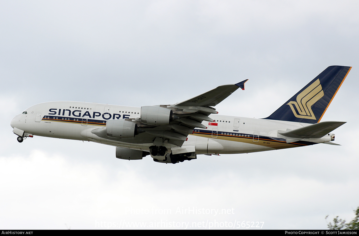 Aircraft Photo of 9V-SKG | Airbus A380-841 | Singapore Airlines | AirHistory.net #565227