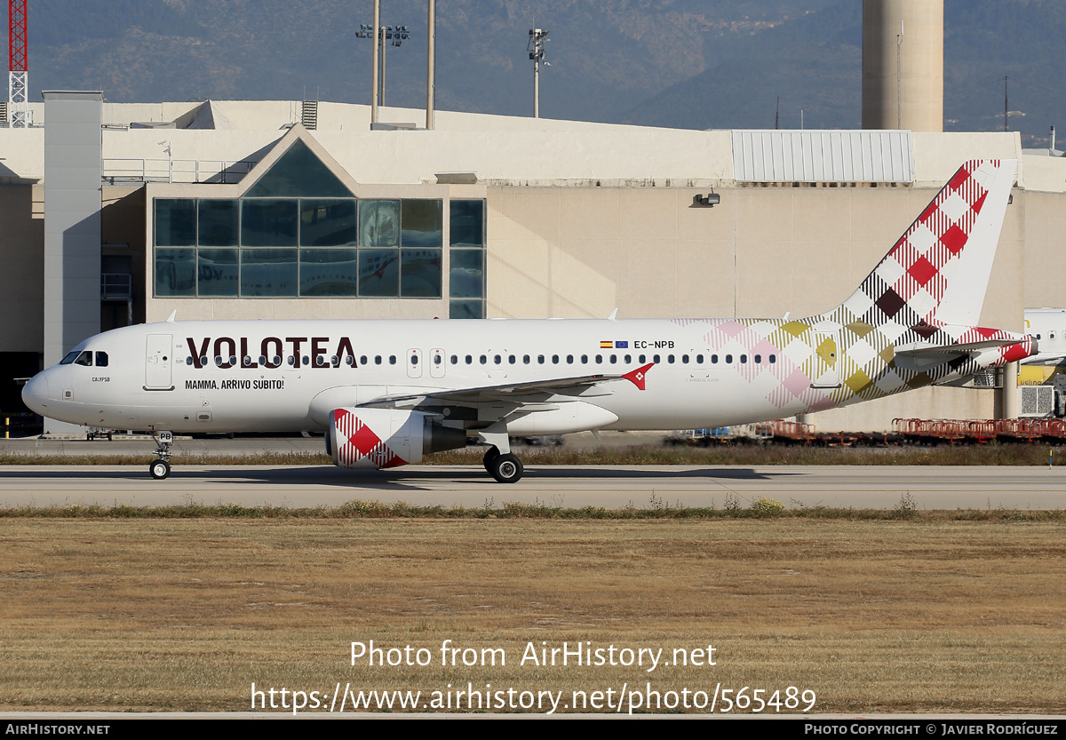 Aircraft Photo of EC-NPB | Airbus A320-214 | Volotea | AirHistory.net #565489