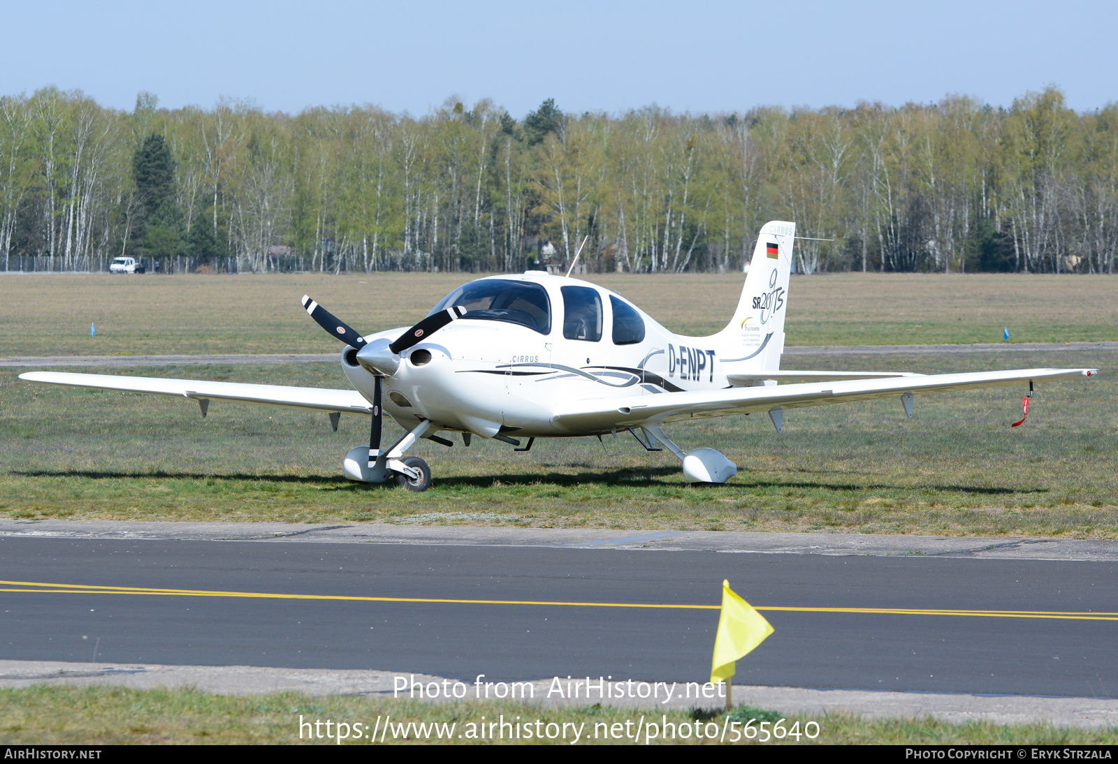 Aircraft Photo of D-ENPT | Cirrus SR-20 G3-GTS | AirHistory.net #565640