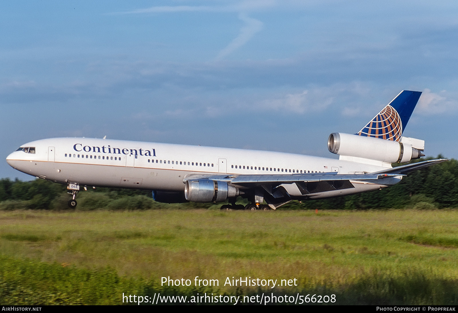 Aircraft Photo of N13066 | McDonnell Douglas DC-10-30 | Continental Airlines | AirHistory.net #566208