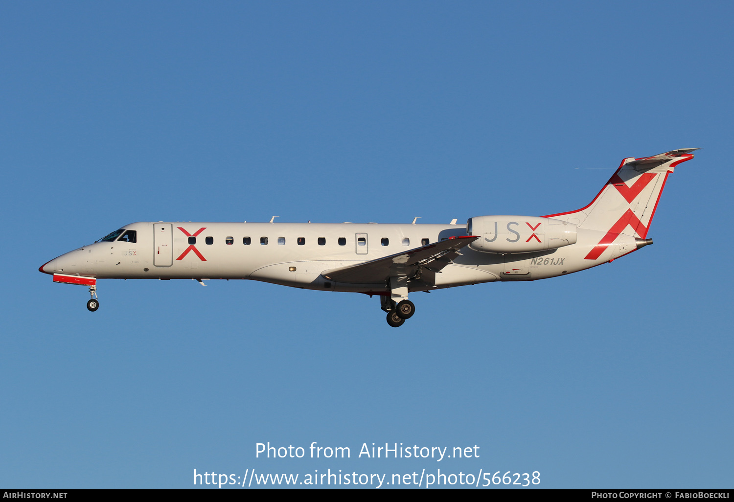 Aircraft Photo of N261JX | Embraer ERJ-135LR (EMB-135LR) | JetSuiteX - JSX | AirHistory.net #566238