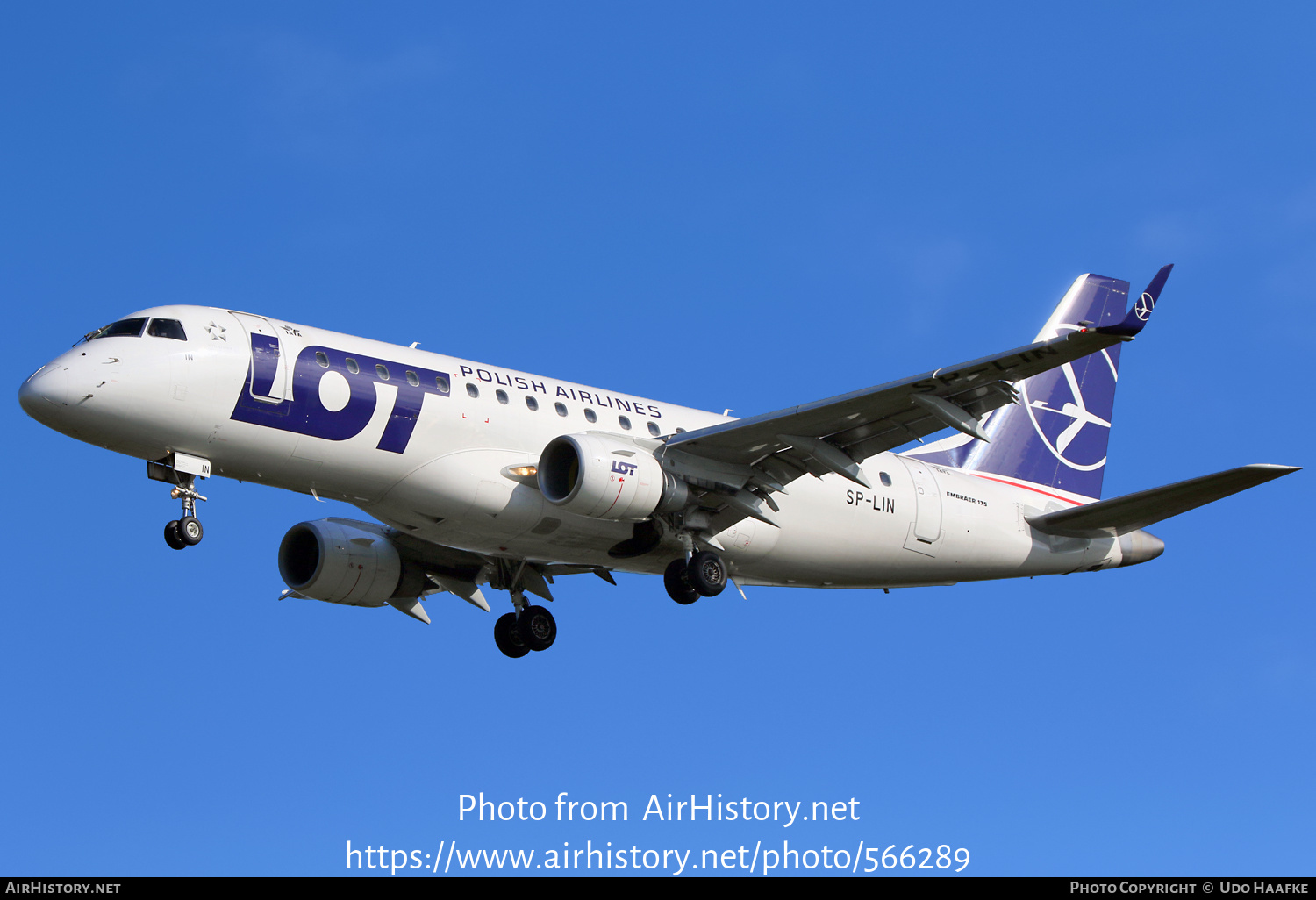 Aircraft Photo of SP-LIN | Embraer 175LR (ERJ-170-200LR) | LOT Polish Airlines - Polskie Linie Lotnicze | AirHistory.net #566289