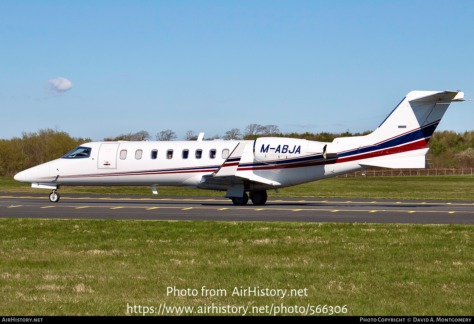 Aircraft Photo of M-ABJA | Learjet 45XR | Ryanair | AirHistory.net #566306